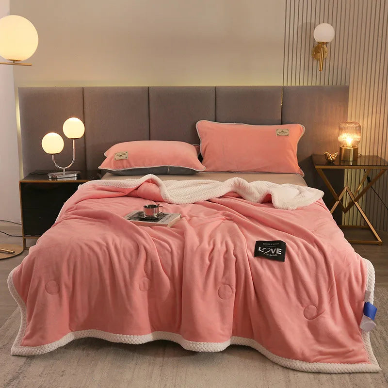 Couverture chaude Luxueuse à trois couches